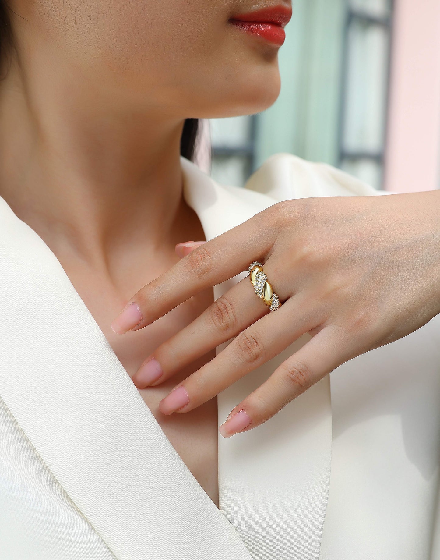 Twist of light Moissanite ring