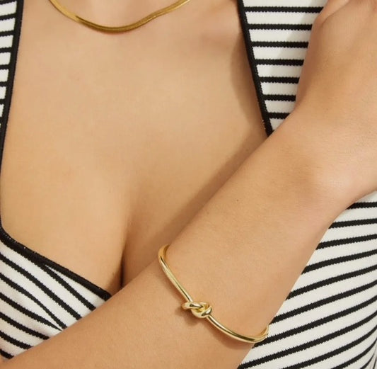 Knot Cuff Bracelet - 14k gold plated
